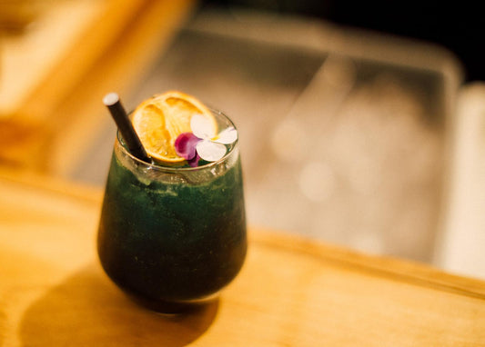 What Makes Awesom Cocktails Different: Non-Alcoholic Cocktails in a Bottle
